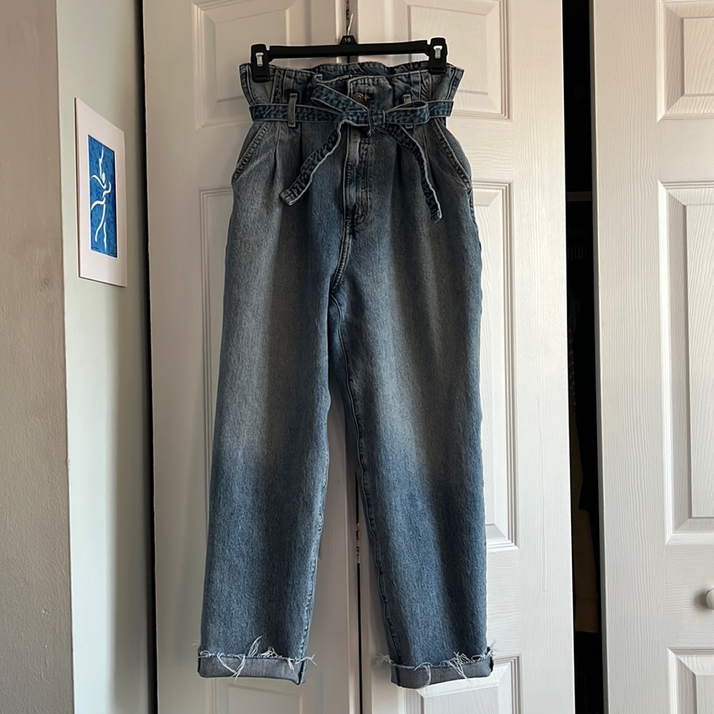 High Waisted Mom Jean